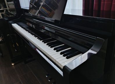Yamaha Clavinova CSP-170 Digital Piano (Polished Ebony) Premium Model