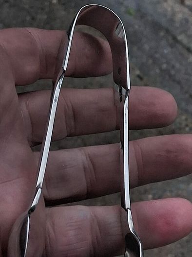 12 X John Round Fiddle Pattern Sterling Silver Teaspoons Plus Tongs (275 grams)