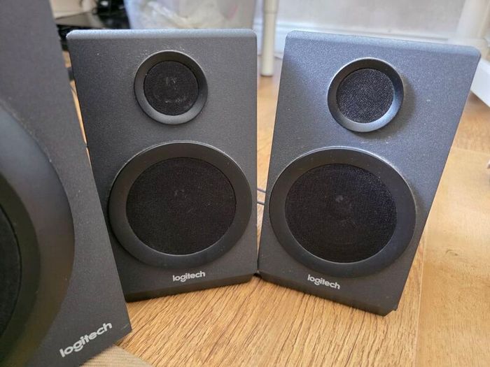 Logitech Z333 Speaker System