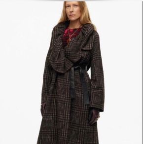 Limited edition Zara puff collar wool blend coat
