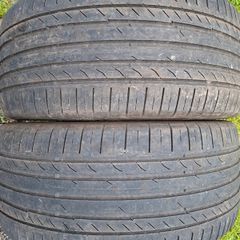 2x 285/45/20 Continental