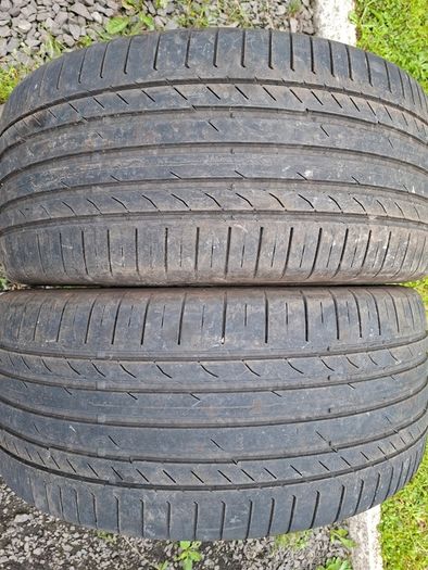 2x 285/45/20 Continental