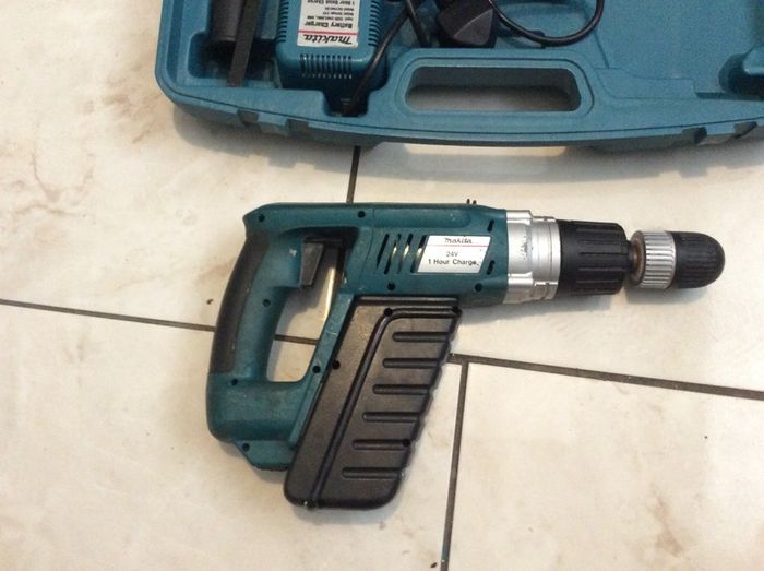 Makita Site Master 24V Cordless Drill with Hammer Functionality For Sale
