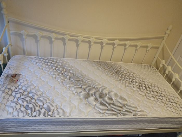 Versailles Day Bed. -  QUICK SALE