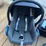 Maxi-Cosy Cabriofix I-Size car seat & iso fix base Image 2