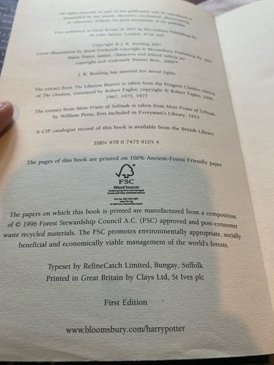 Hardback First edition : Harry Potter and the deathly hallows