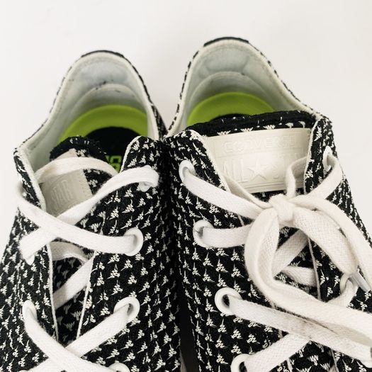 Converse size UK 2.5