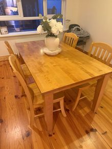 table and 4 chairs