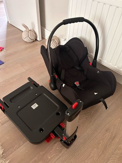 Iso fix baby car seat