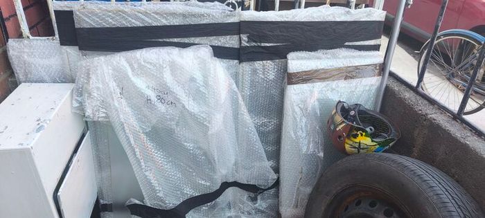 Laminated glass Free