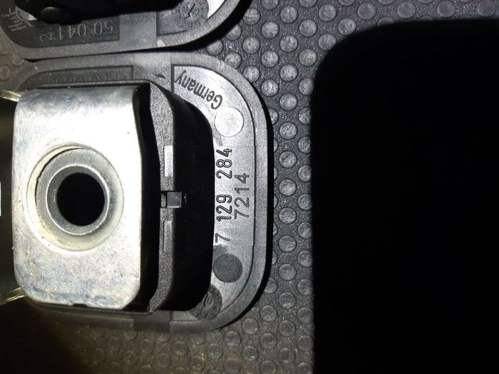 Bmw 3 5er E60 E90 E92 E65 2x Child Seat Holder Black 7129284