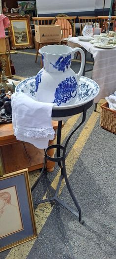 Victorian Jug And Bowl Holder