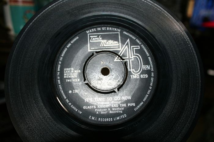 Single Vinyl's  85 pieces