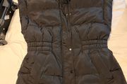 Sleeveless puffer jacket
