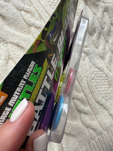 TMNT Battle Blaster Game Teenage Mutant Ninja Turtles DAMAGED BOX PLease look at the pictures
