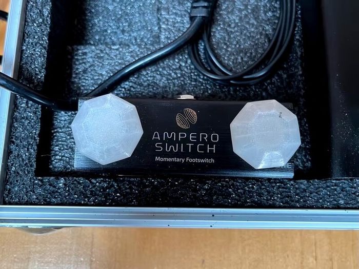 Hotone Ampero + Footswitch