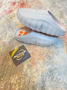 Nike Mind 001