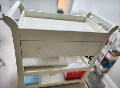 Baby changing table