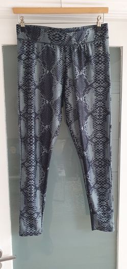 DUNNES Performance python print leggings Sz M (Fit 10-12UK)