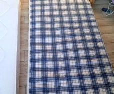 a single bed mattress