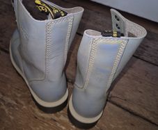 Dr Martens 10 hole Sky Blue