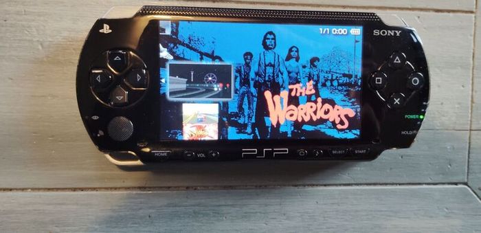 Psp 1004 MODDED 64gb 40 psp games on unit Original Battery