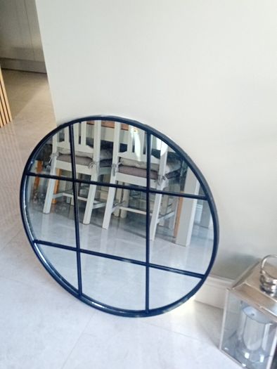 Pair  mirrors black perfect will sell on there own round shaped