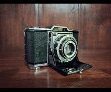 Vintage Camera Zeiss Ikon Ikonta 522/24