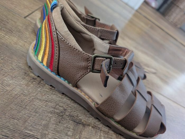 boys sandals