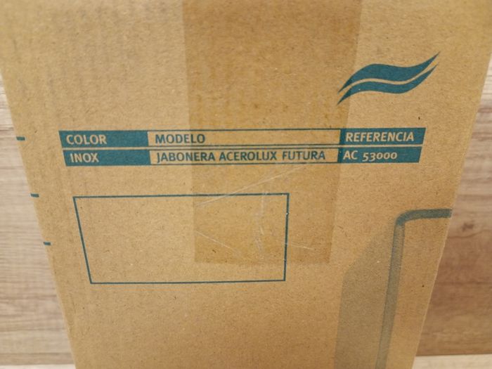 Soap dispenser with a capacity of 0.85 L made of high-gloss steel