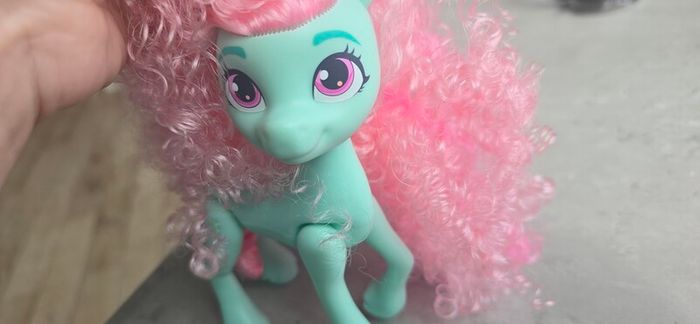 Minty HTF 6inch Rainbow Celebration Amazon US Exclusive MLP G5 My Little Pony 2023
