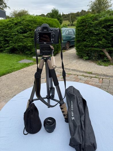 Nikon D7100 DSLR Camera Kit