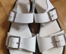 Women's sandals