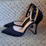 Closed Toe Black Heels...size 4 Image 3