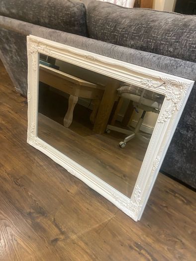 White Mirror