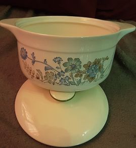 vintage arklow pottery soup taurine