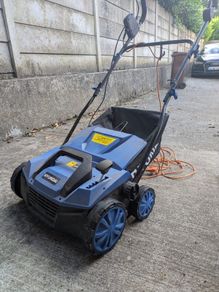 Hyundai 1600W 15'' 38cm Artificial Grass Sweeper