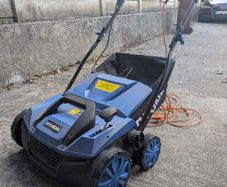 Hyundai 1600W 15'' 38cm Artificial Grass Sweeper
