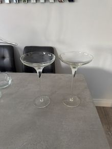 2 glasses