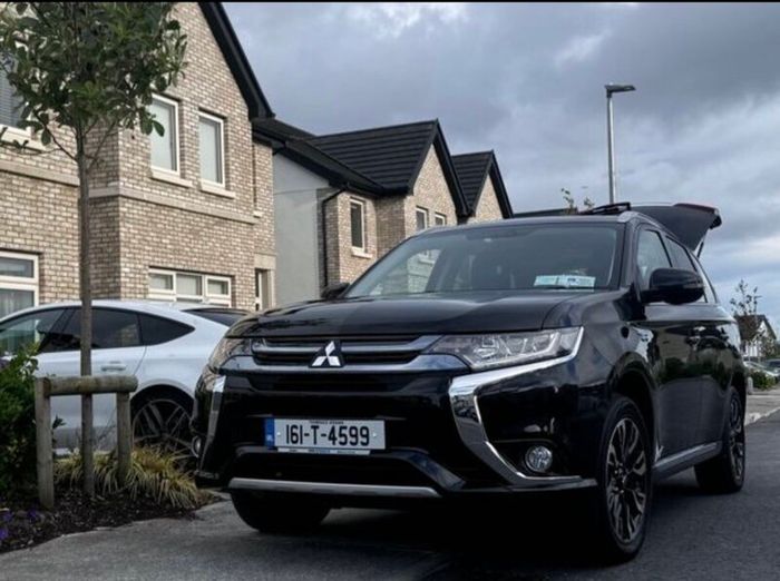 Mitsubishi outlander PHEV