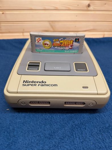 Nintendo Super Famicom Japanese SNES version with game