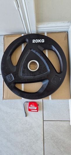 brand new 2x20kilo olympic tri grip weight plates .