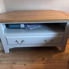 Oak tv table