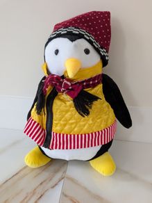 Penguin soft toy HUGSY Joeys Bedtime Penguin Pal from FRIENDS