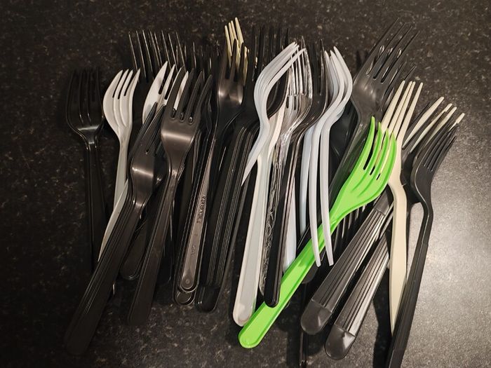 Plastic forks