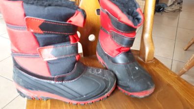 Snow boots, good condition, fleece line, size UK33