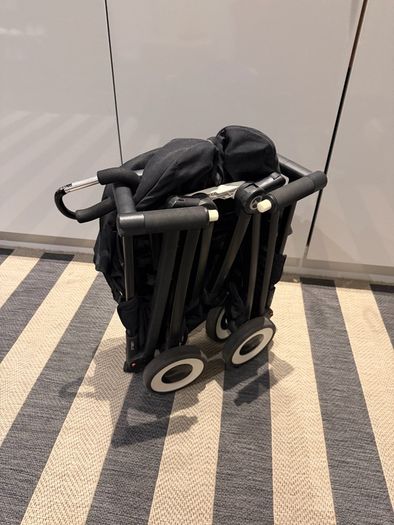 Fold up travel stroller