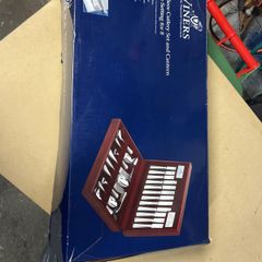 viners cutlery set (unopened)