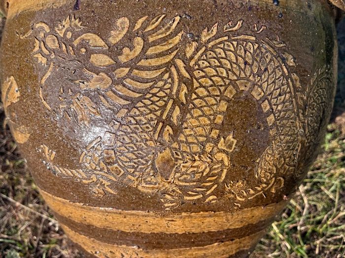 Glazed snake styled flower pot