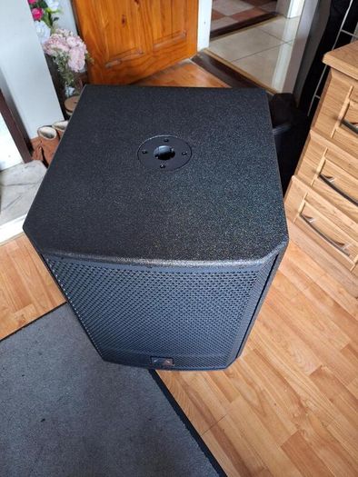 Wharfedale 1400w Active subs